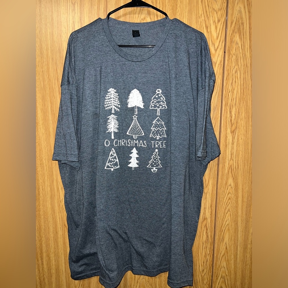 4x Gildan softstyle “O Christmas tree”